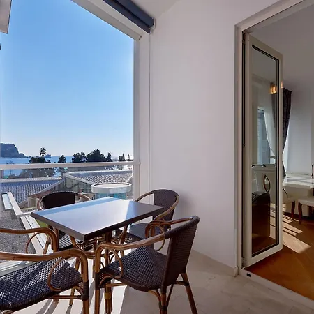 Relax On The First Line In Lejlighed Budva